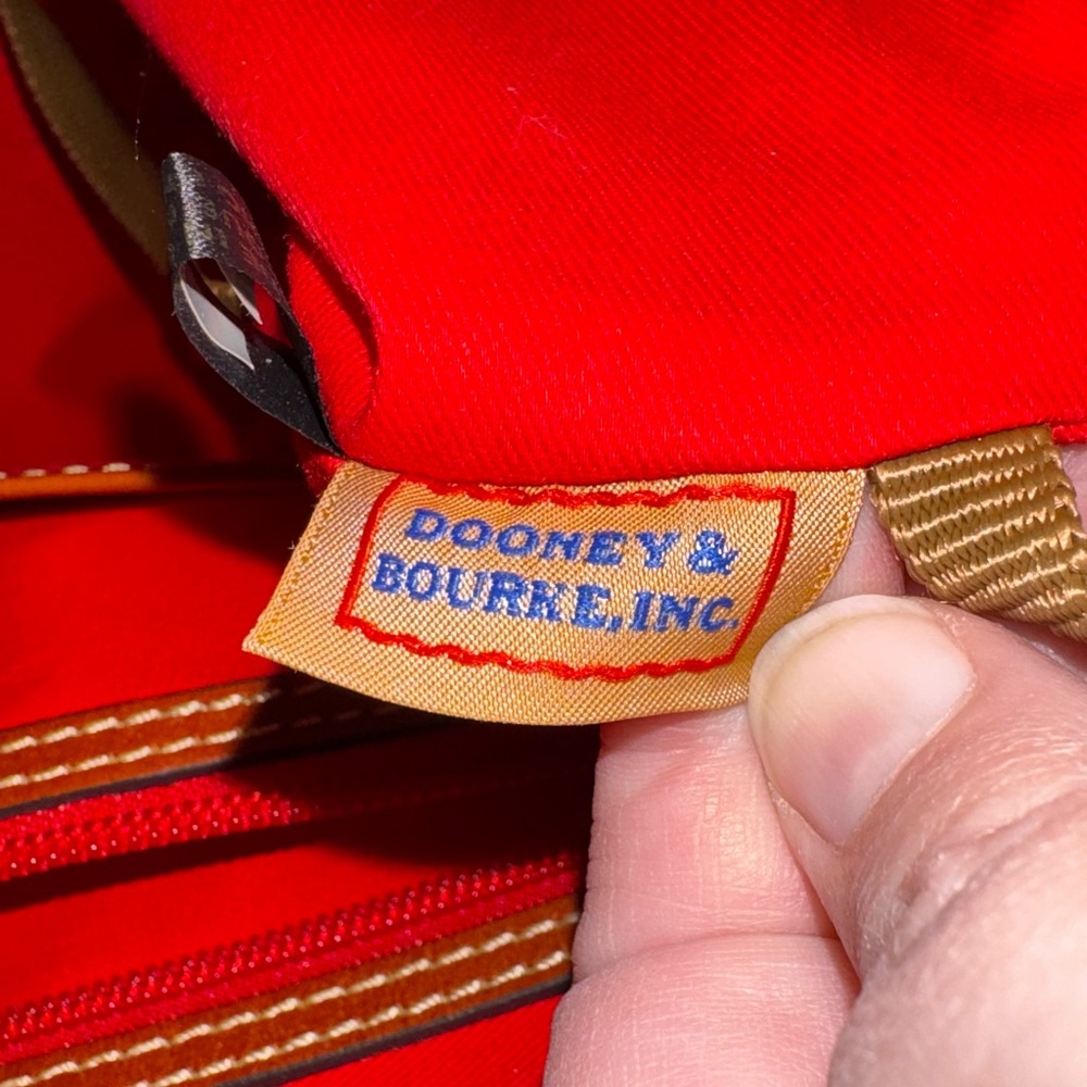 Dooney & Bourke Lizard Embossed Large Leather Barlow convertible bag - like New - Picture 10 of 16